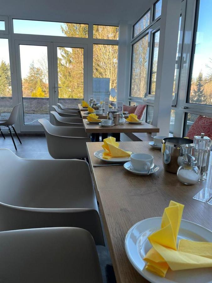 Parkhotel Leiser Планег Екстериор снимка